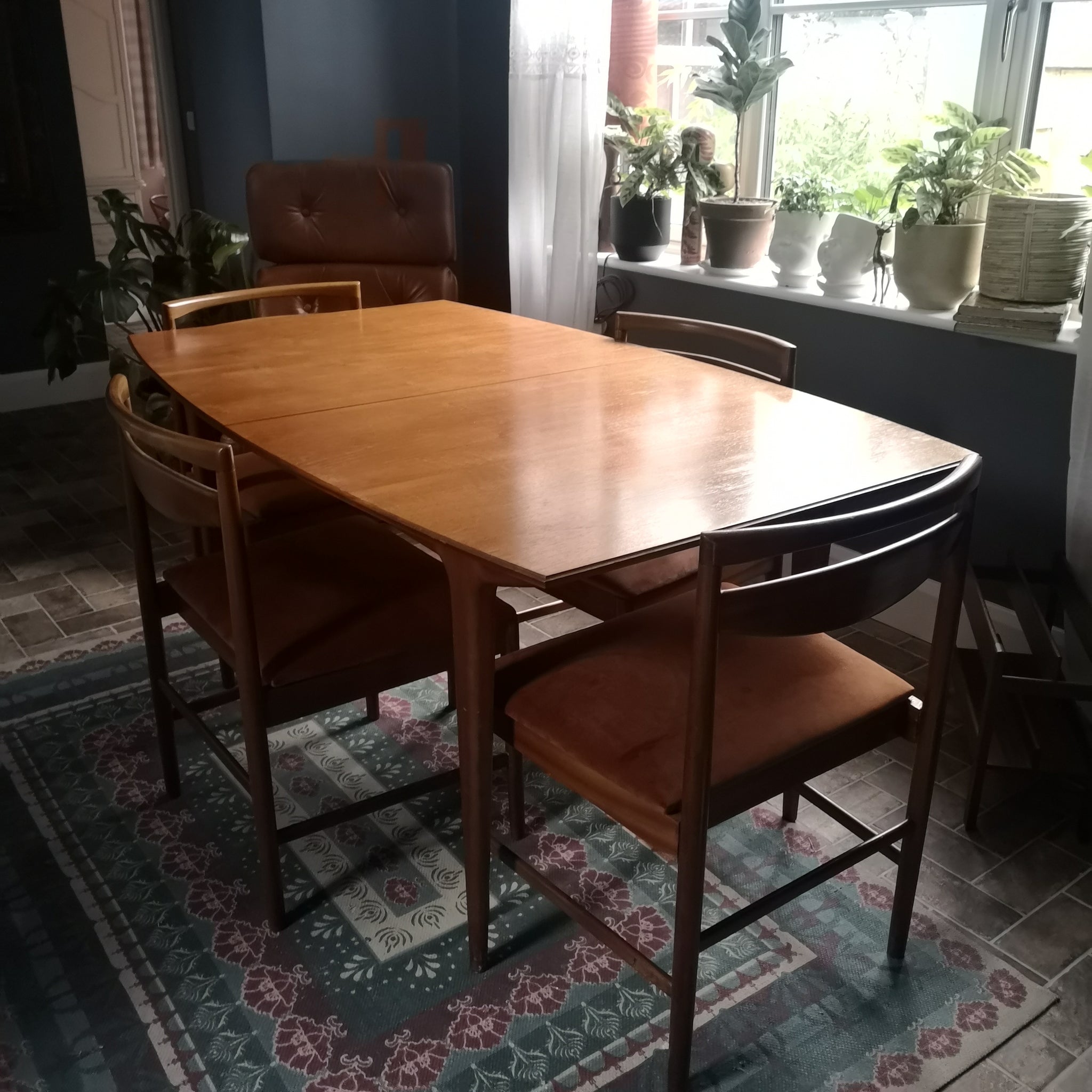 Mcintosh teak extended table & 4 chairs